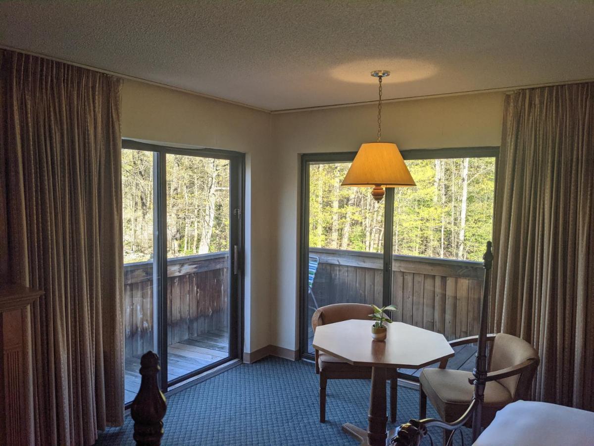 | Catskill Mountain Lodge