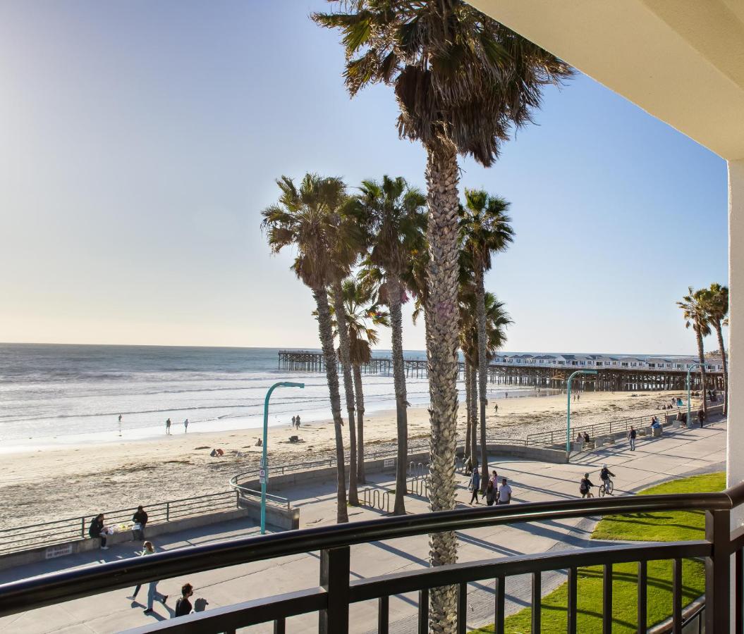 Standard Room with Ocean Front at Ocean Park Inn