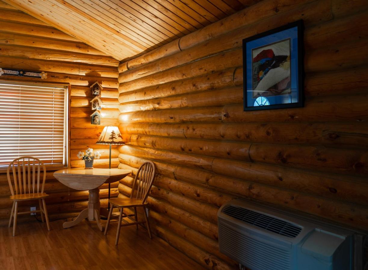 | Country Cabins Inn