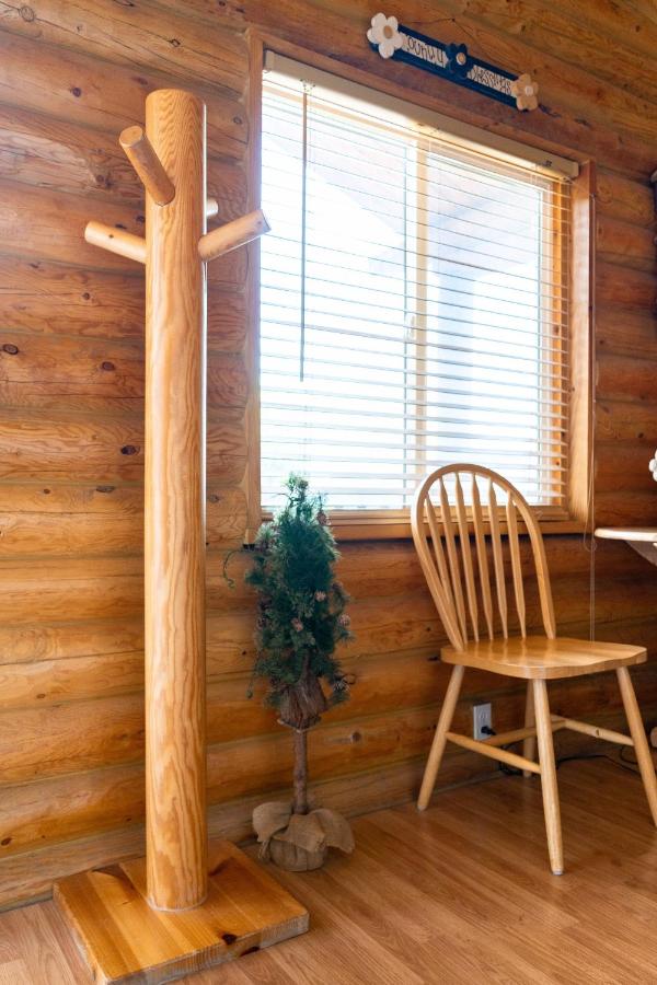 | Country Cabins Inn