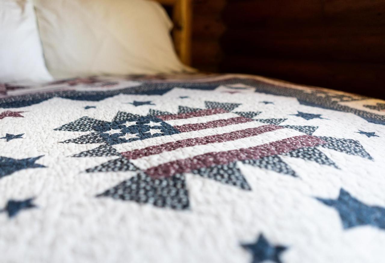 | Country Cabins Inn