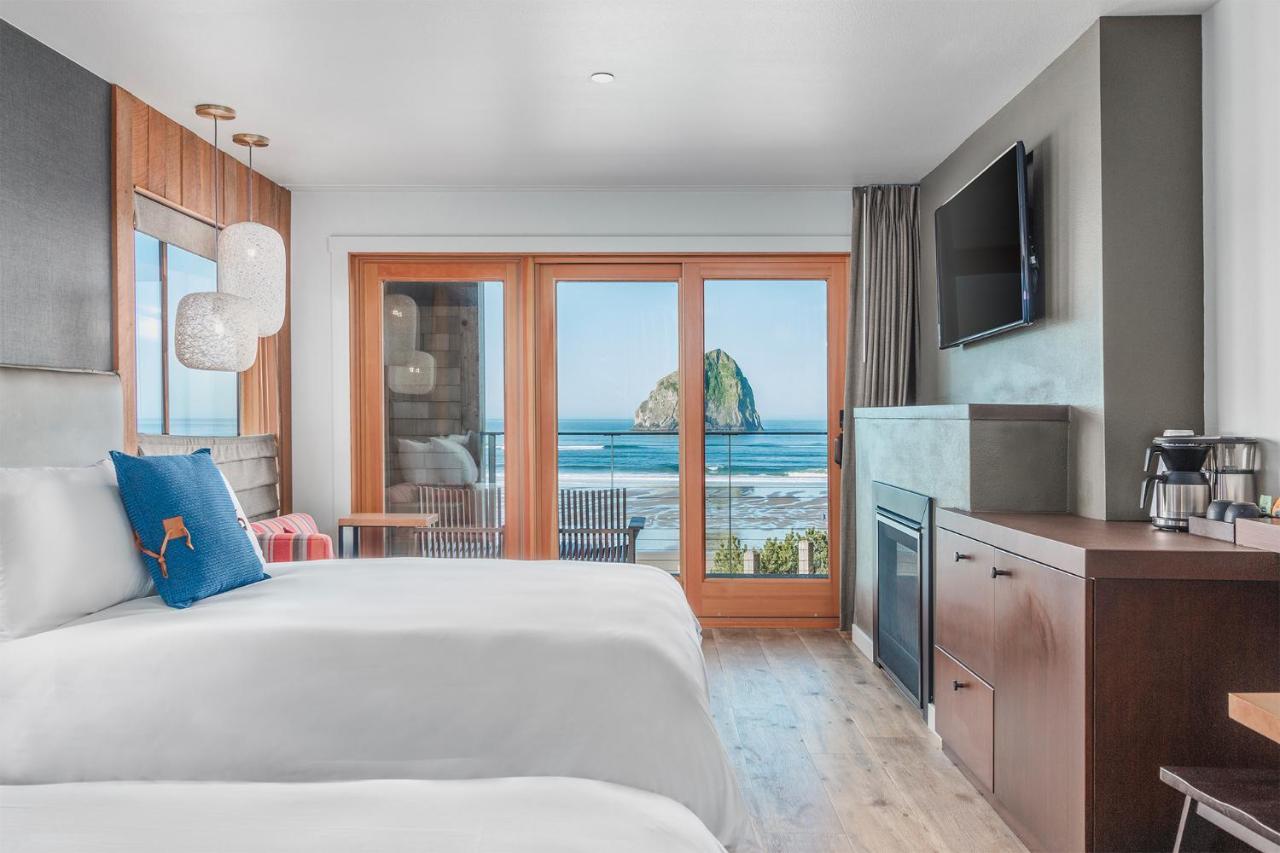 | Headlands Coastal Lodge & Spa
