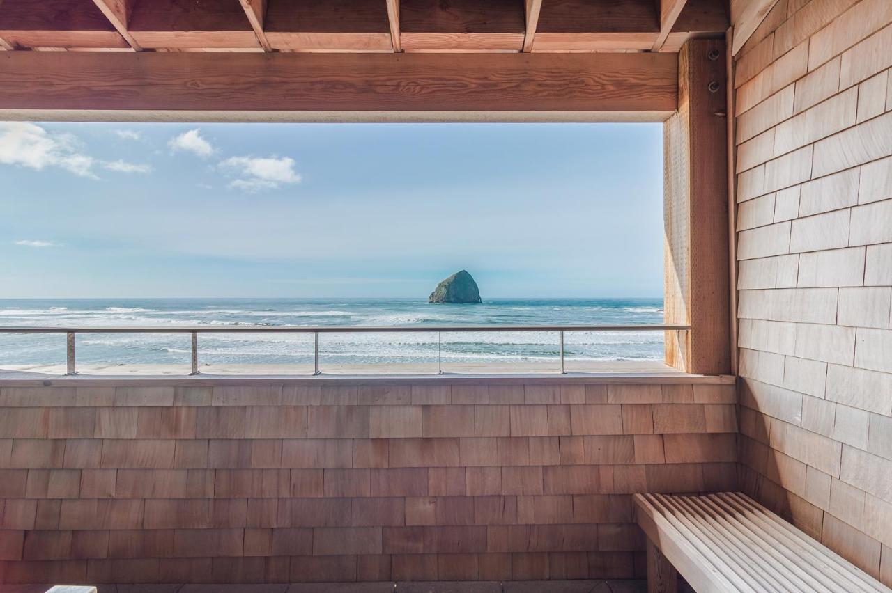 | Headlands Coastal Lodge & Spa