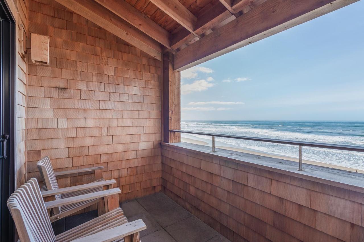 | Headlands Coastal Lodge & Spa