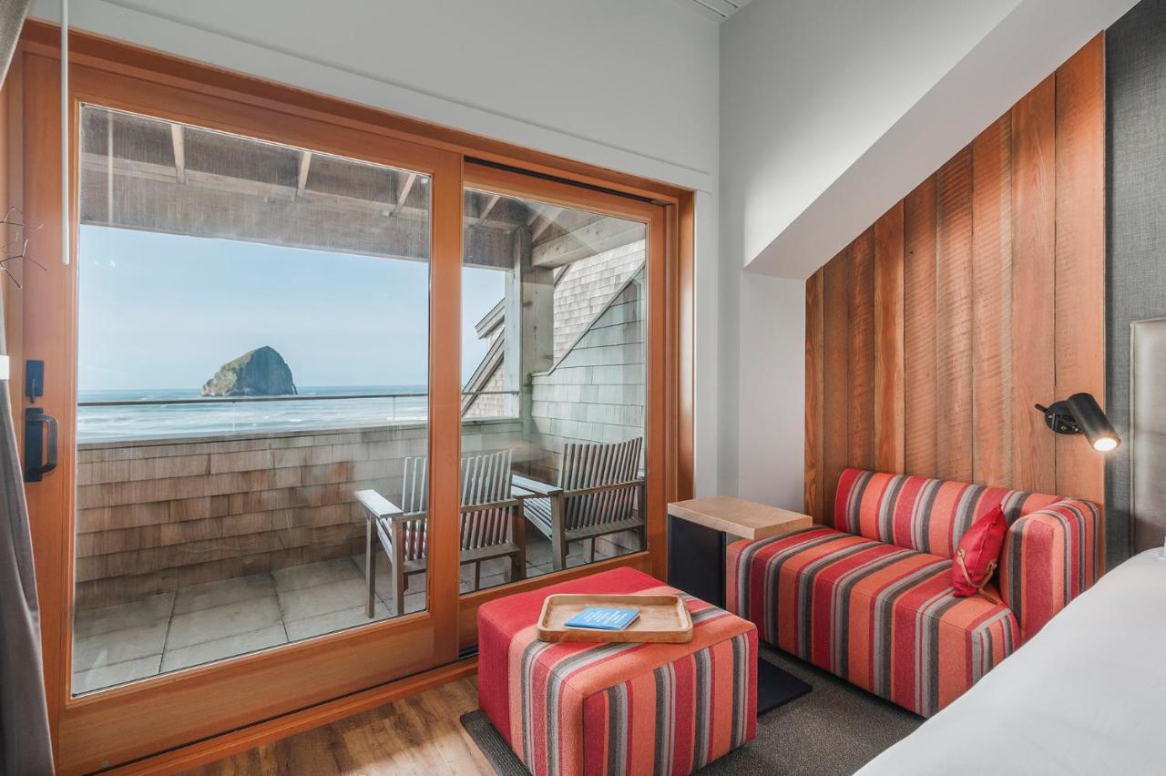 | Headlands Coastal Lodge & Spa