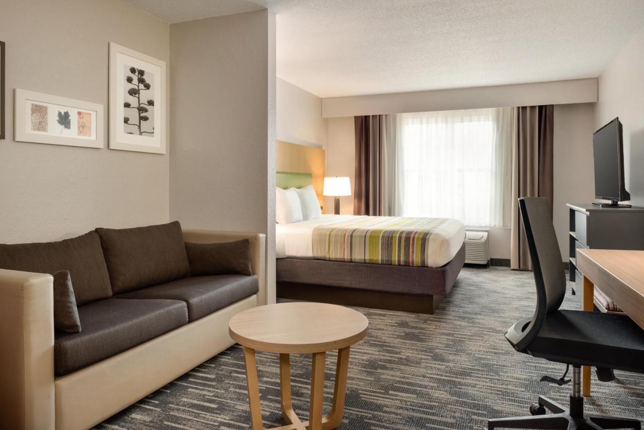 King Studio Suite at Country Inn & Suites by Radisson, Brookings, SD