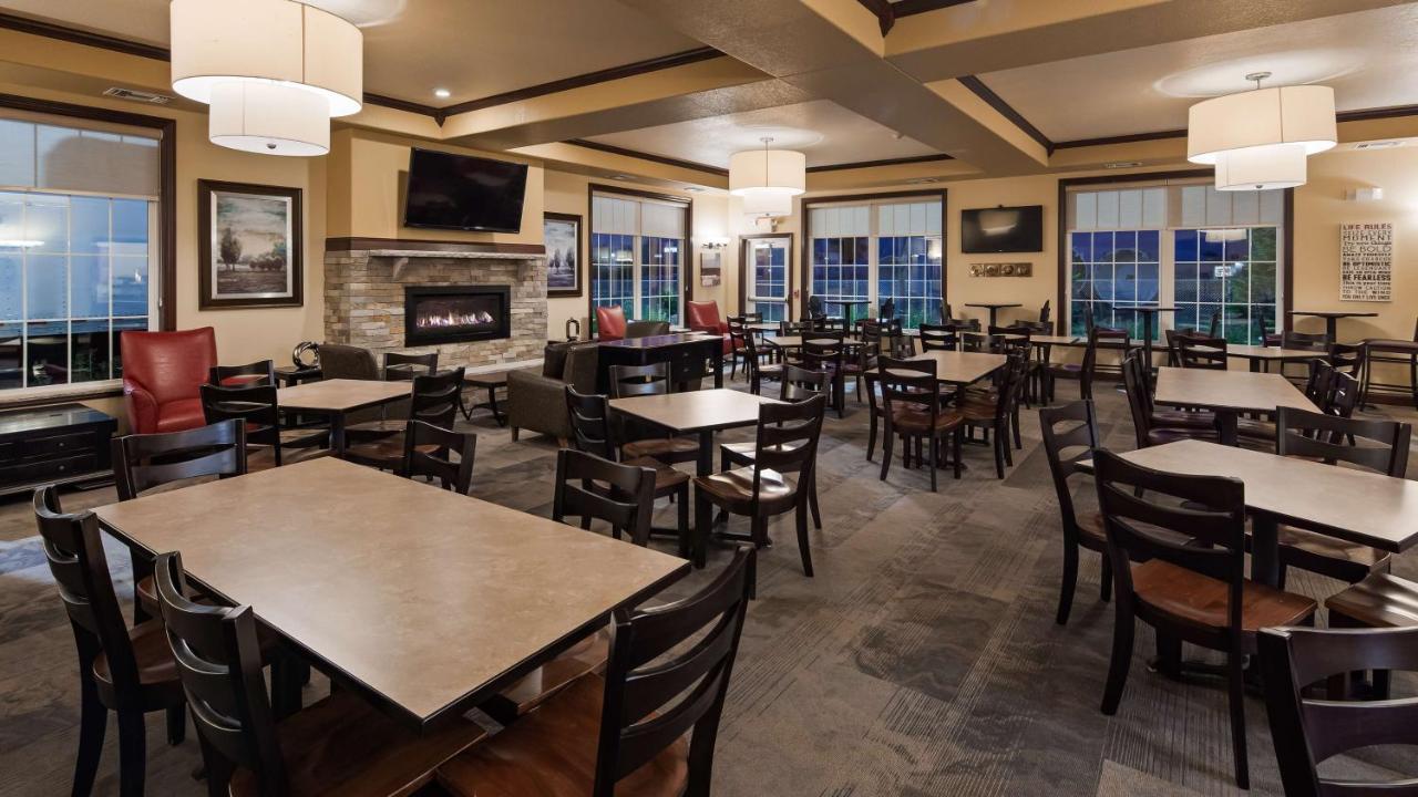 | Best Western Plus Wausau/Rothschild Hotel