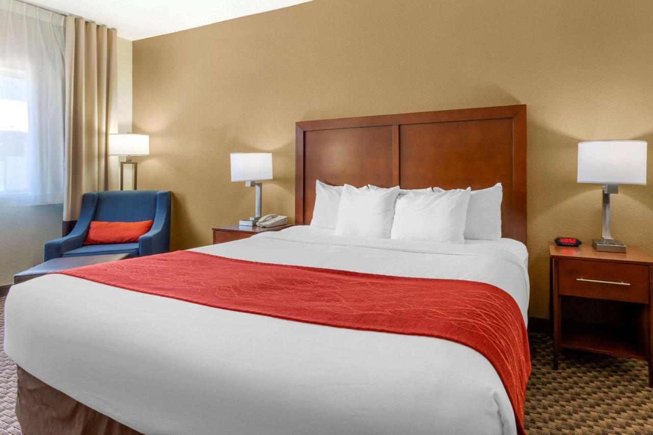 Standard Queen Room with Tub - Accessible/Non-Smoking at Comfort Inn Payson