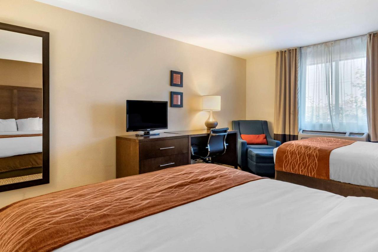 Large Queen Room with Two Queen Beds - Non-Smoking at Comfort Inn Williamsport