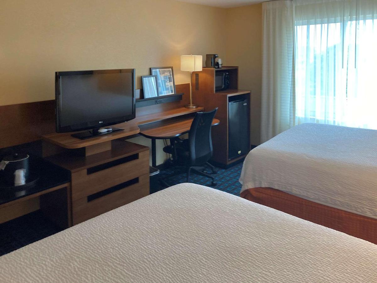 Standard Double Room with Two Double Beds - Non Smoking at Comfort Inn & Suites Ankeny - Des Moines