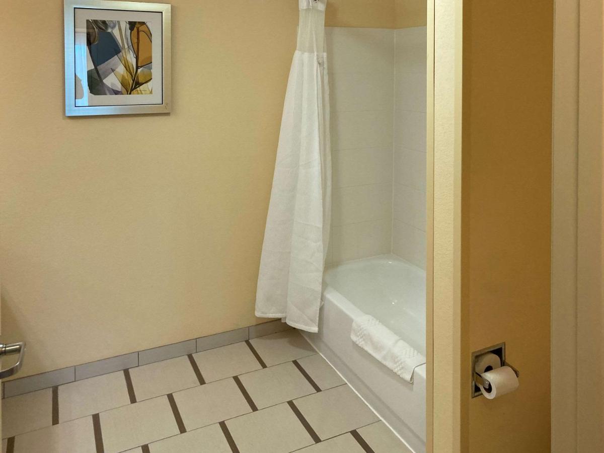 Standard Double Room with Two Double Beds - Non Smoking at Comfort Inn & Suites Ankeny - Des Moines