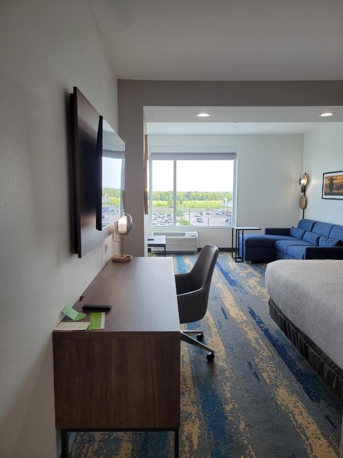 Executive King Room - Non-Smoking at La Quinta Inn & Suites by Wyndham Terrell