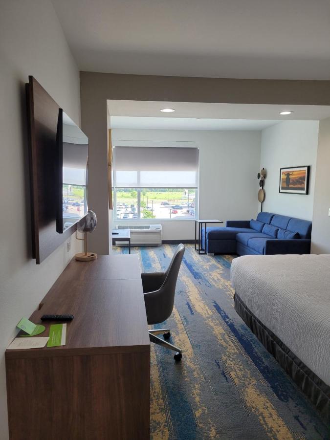 Executive King Room - Non-Smoking at La Quinta Inn & Suites by Wyndham Terrell