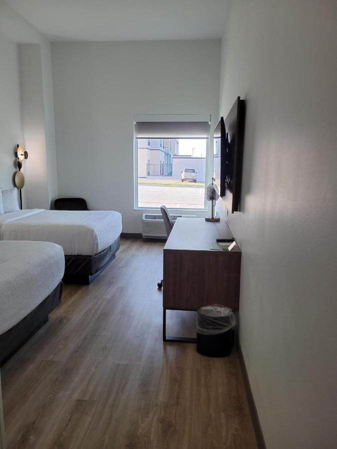 Queen Room with Two Queen Beds and Mobility/Hearing Access - Non-Smoking at La Quinta Inn & Suites by Wyndham Terrell