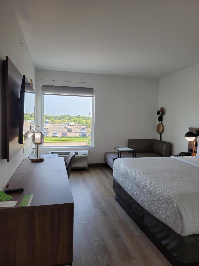 King Room - Non-Smoking at La Quinta Inn & Suites by Wyndham Terrell