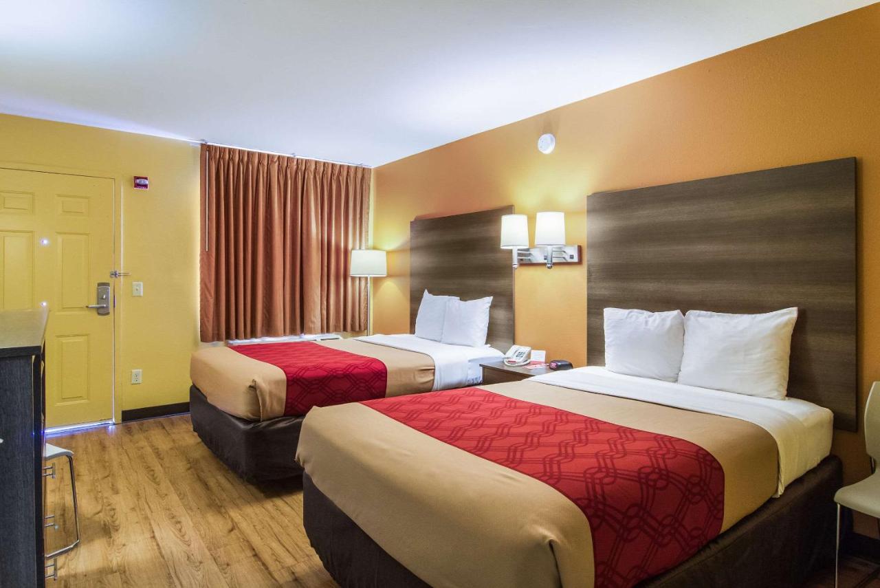 Double Room with Two Double Beds - Accessible/Non-Smoking at Econo Lodge Kingsland