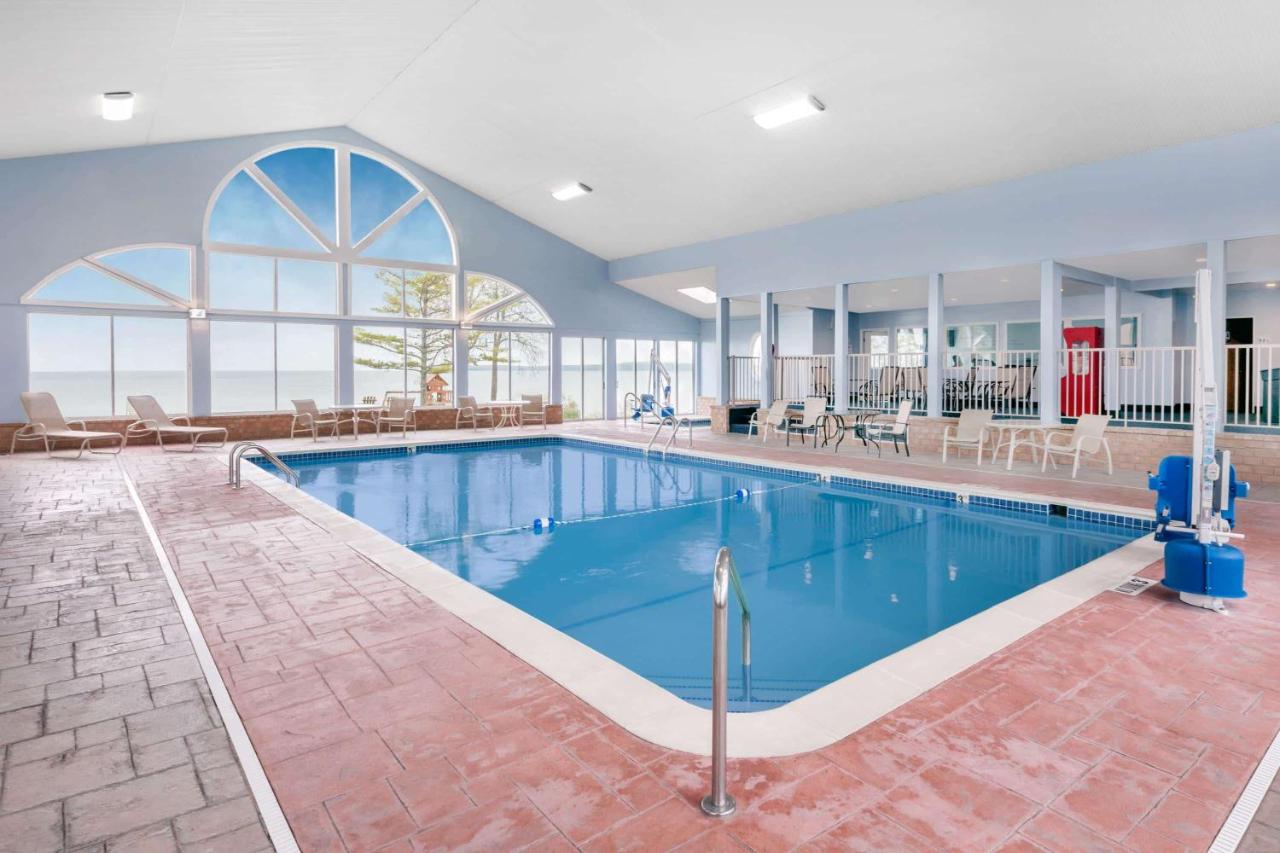  | Baymont by Wyndham St. Ignace Lakefront