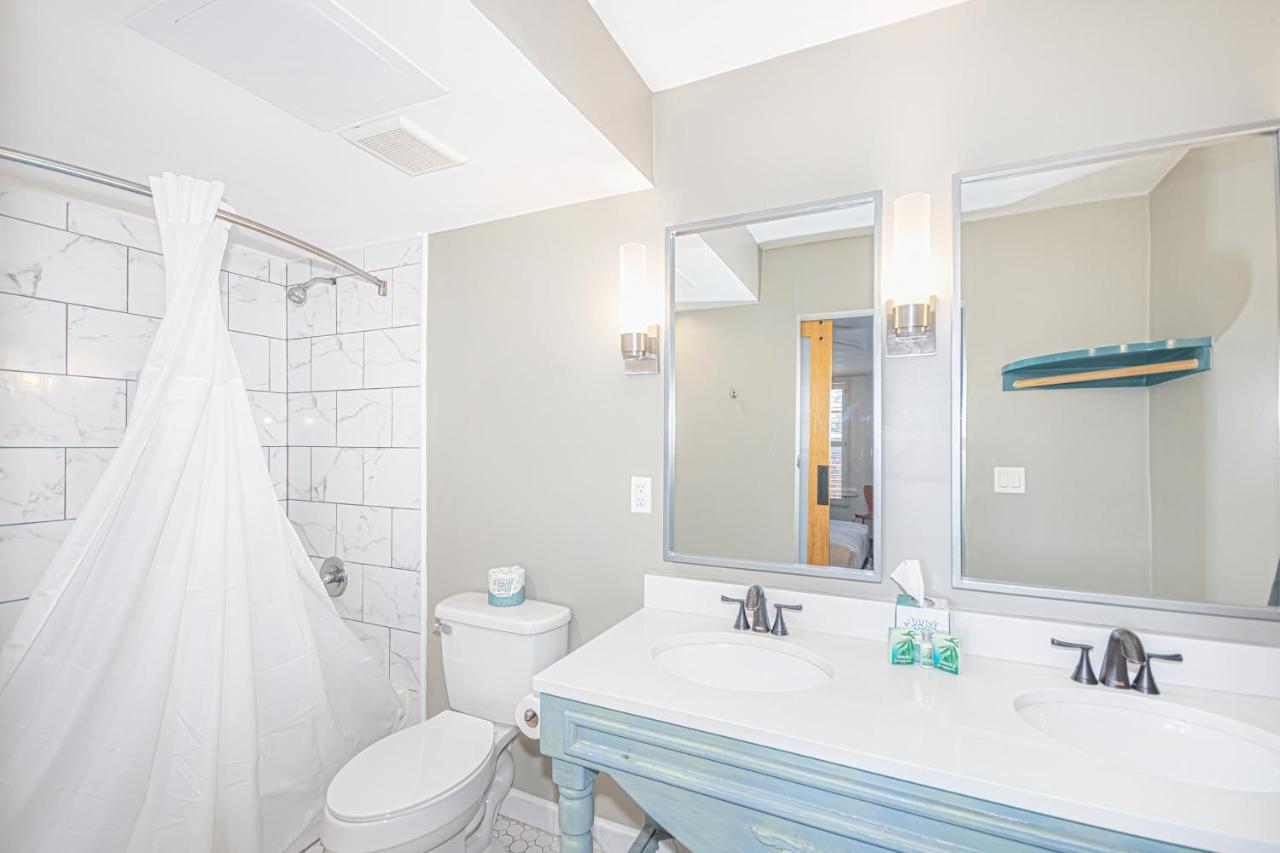  | Seven Hills Suites