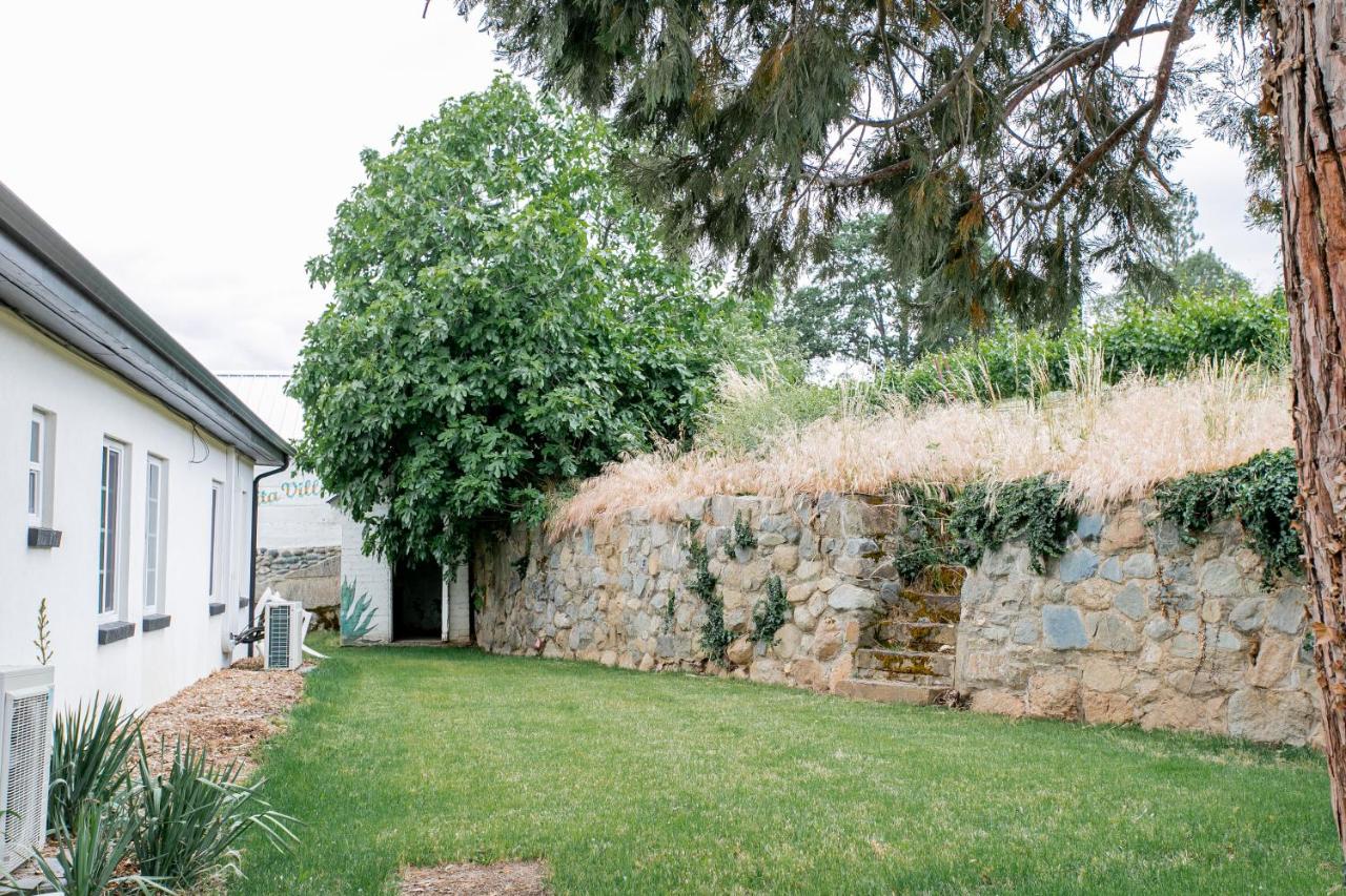 | Hummingbird Estate
