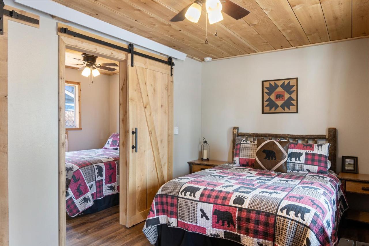 | Lake Almanor Lodge