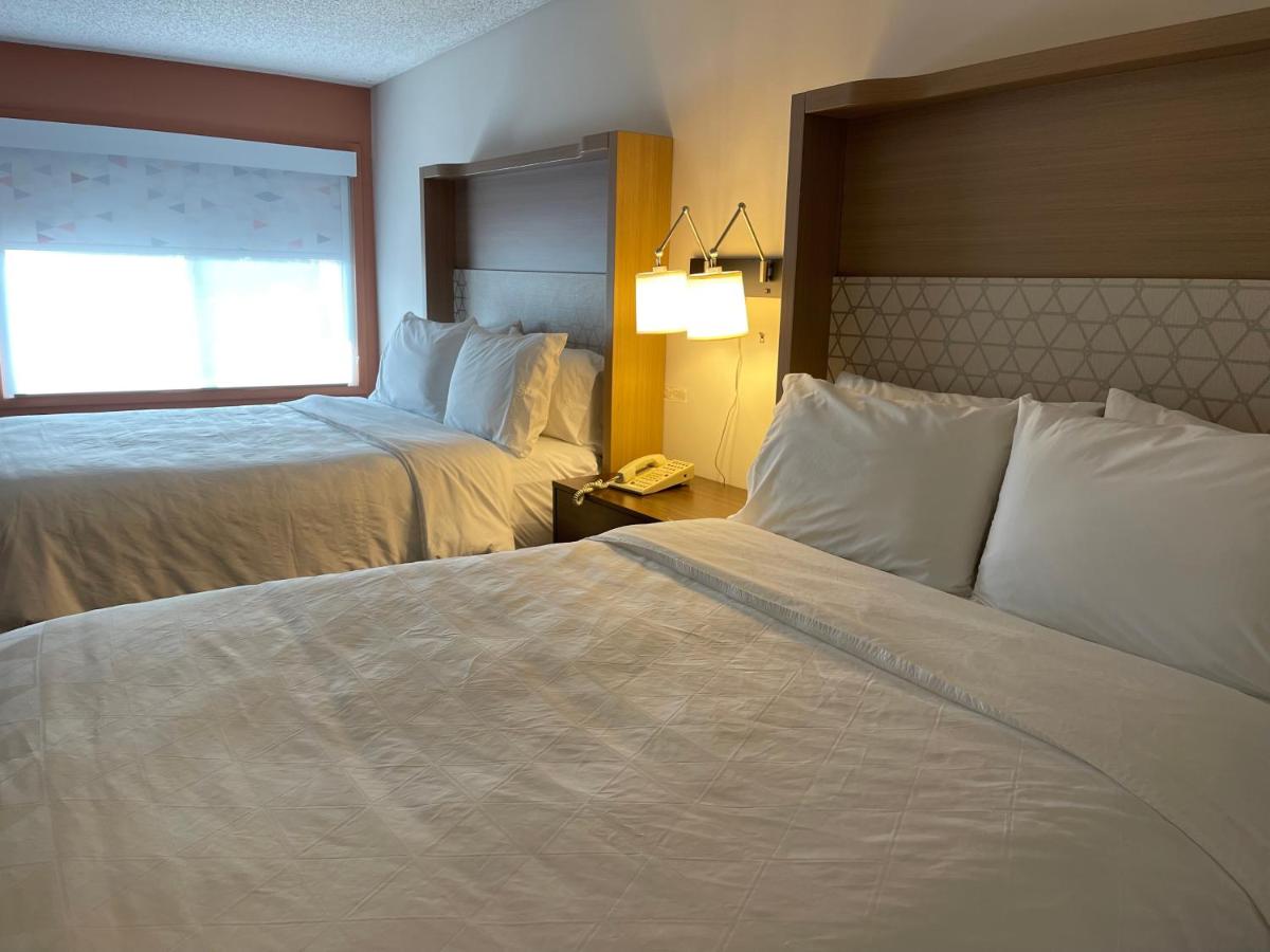 Queen Room with Two Queen Beds with Pool View at Holiday Inn Great Falls- Convention Center, an IHG Hotel