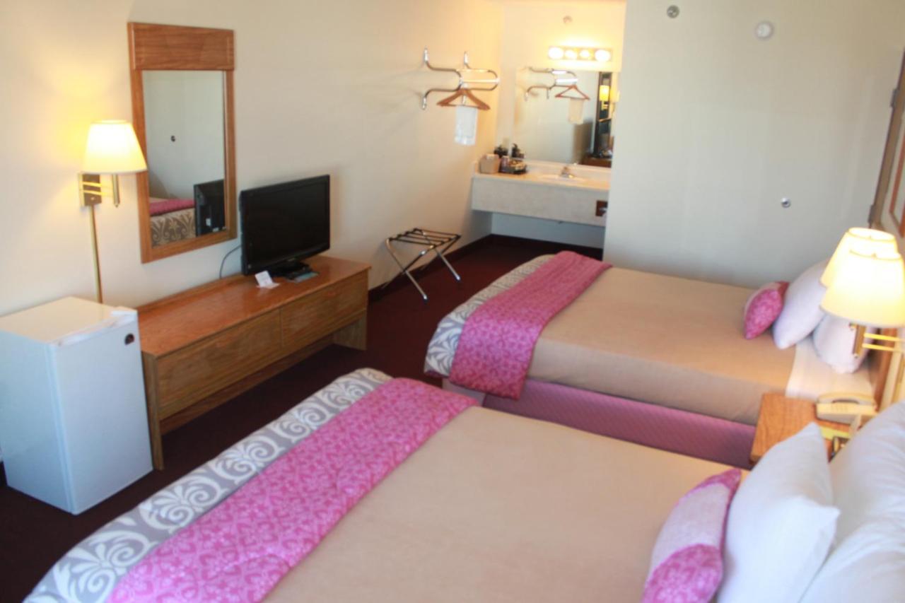| Ozark Valley Inn