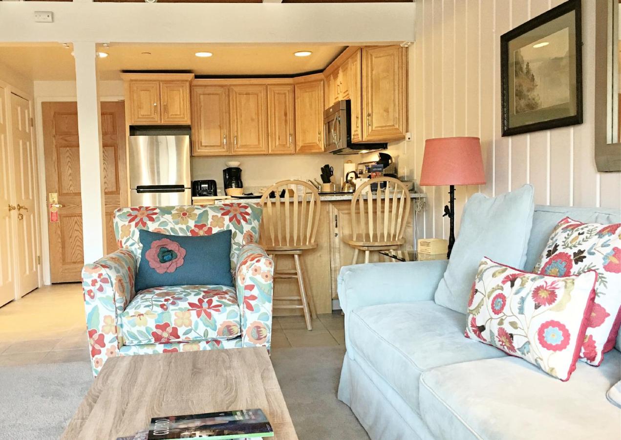 | Aspen Square Condominium Hotel