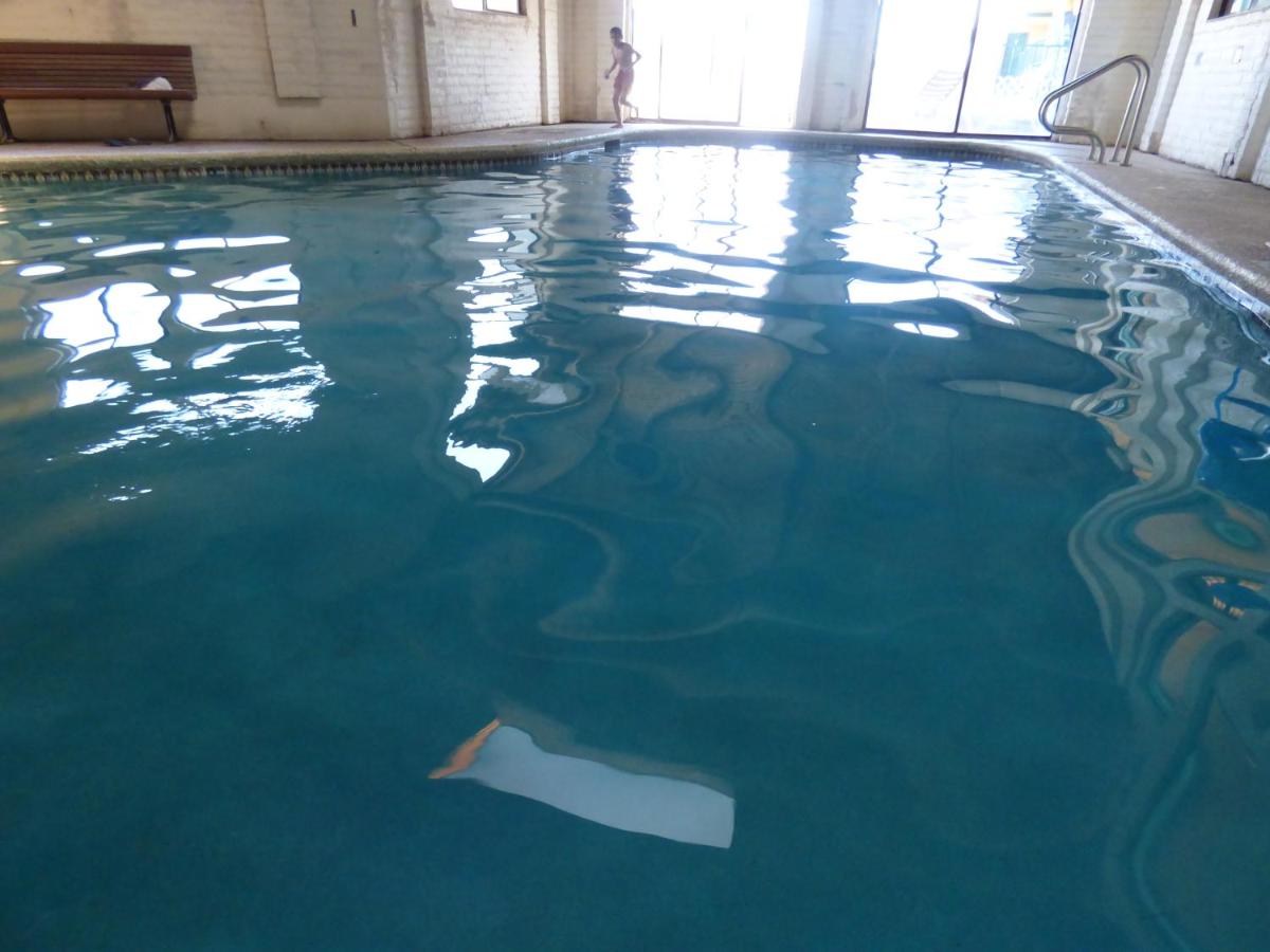 | Coronada Inn & Suites