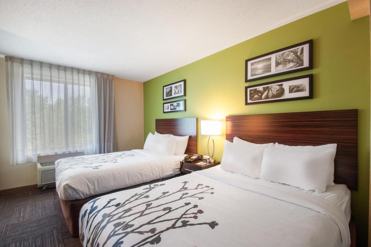 Double Room with Two Double Beds - Non-Smoking at Sleep Inn & Suites Dover University Area