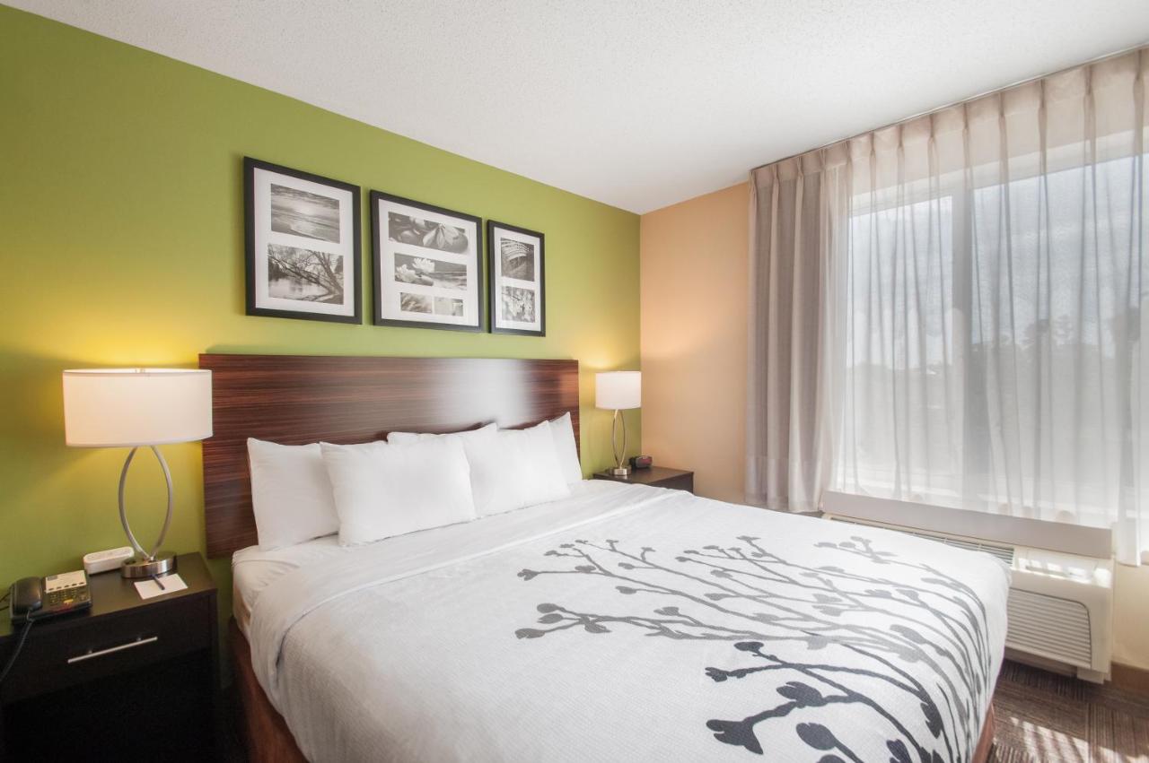 King Room - Non-Smoking at Sleep Inn & Suites Dover University Area