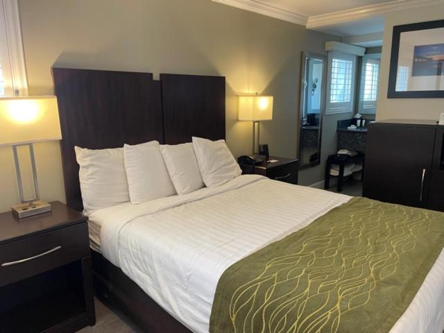 | Hi View Inn & Suites