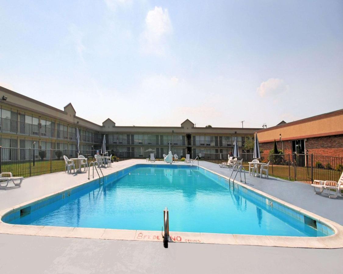 | Quality Inn & Suites York