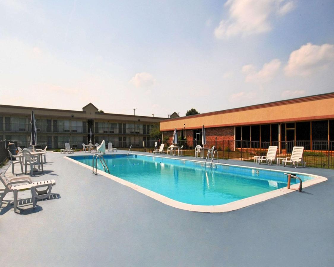 | Quality Inn & Suites York