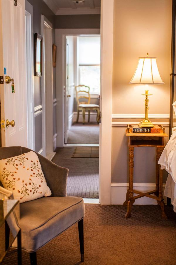 | Inn St Helena