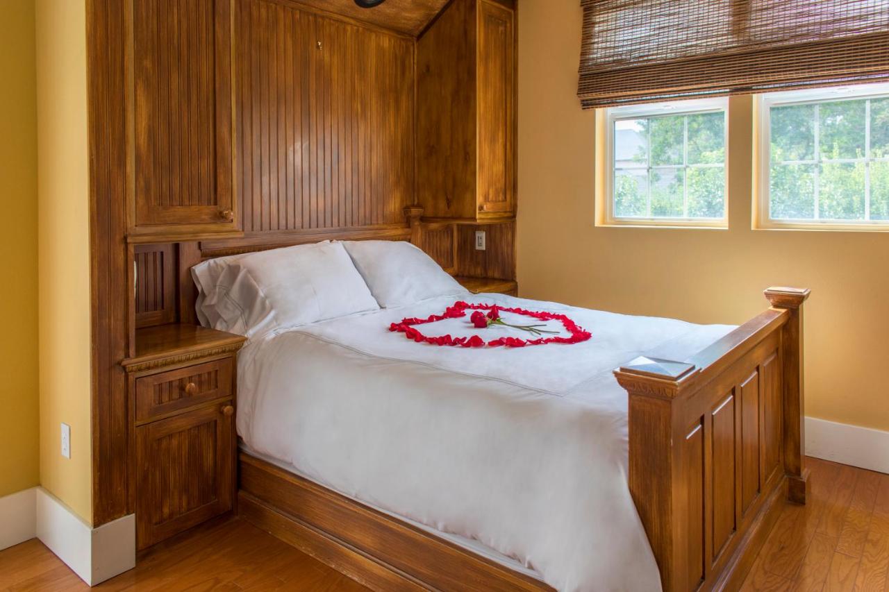  | Inn St Helena