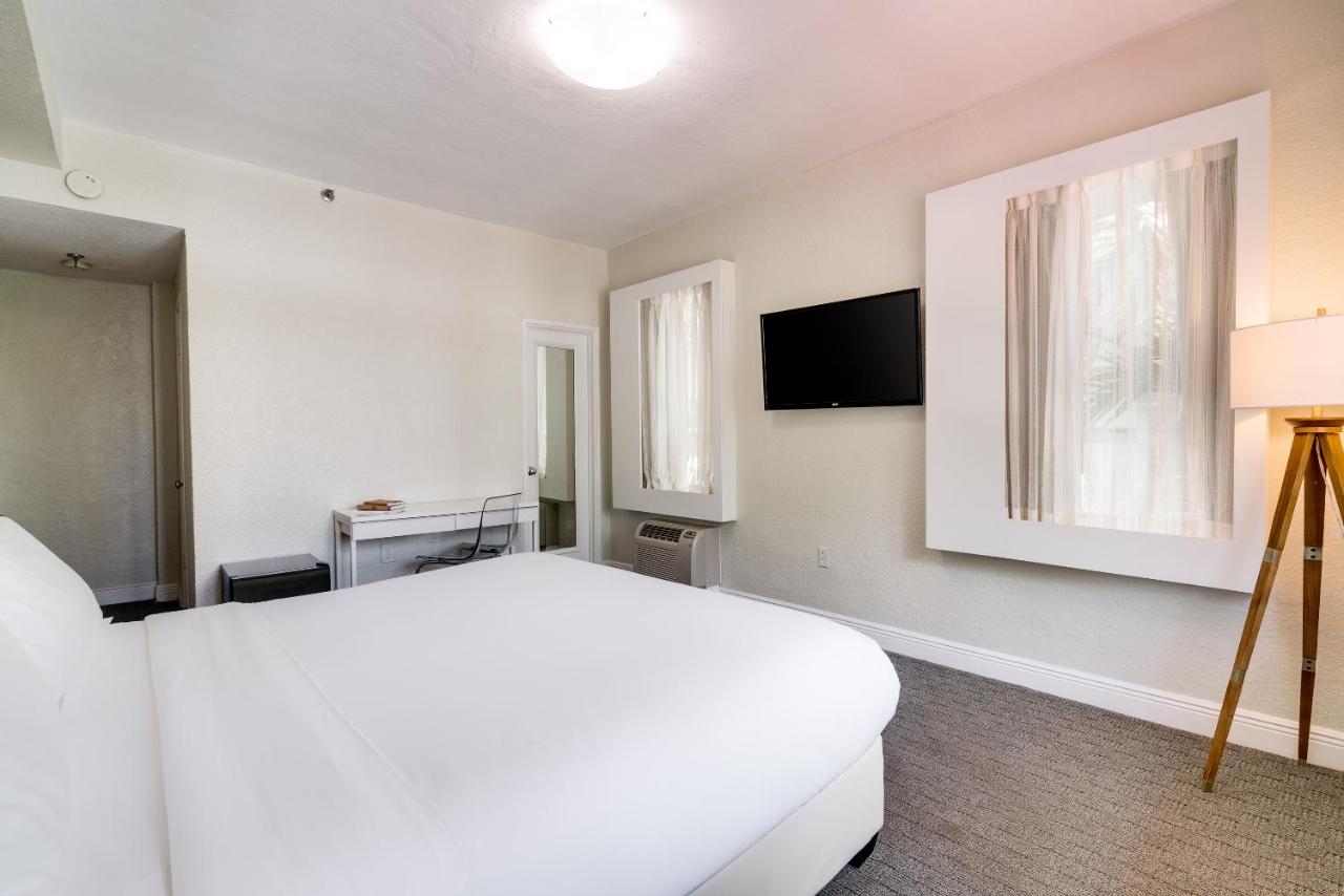 Standard King at Crest Hotel Suites