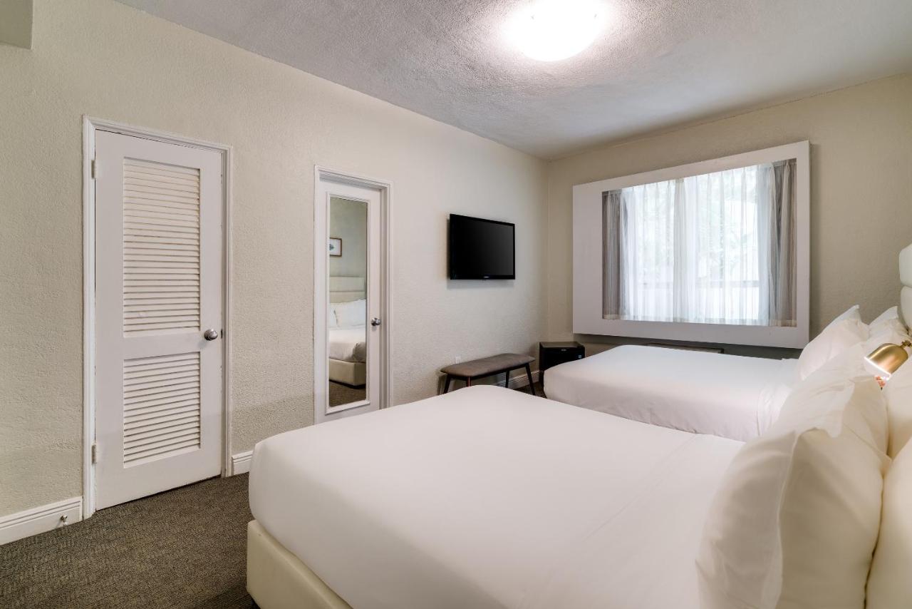 Standard Double Room with Two Double Beds at Crest Hotel Suites