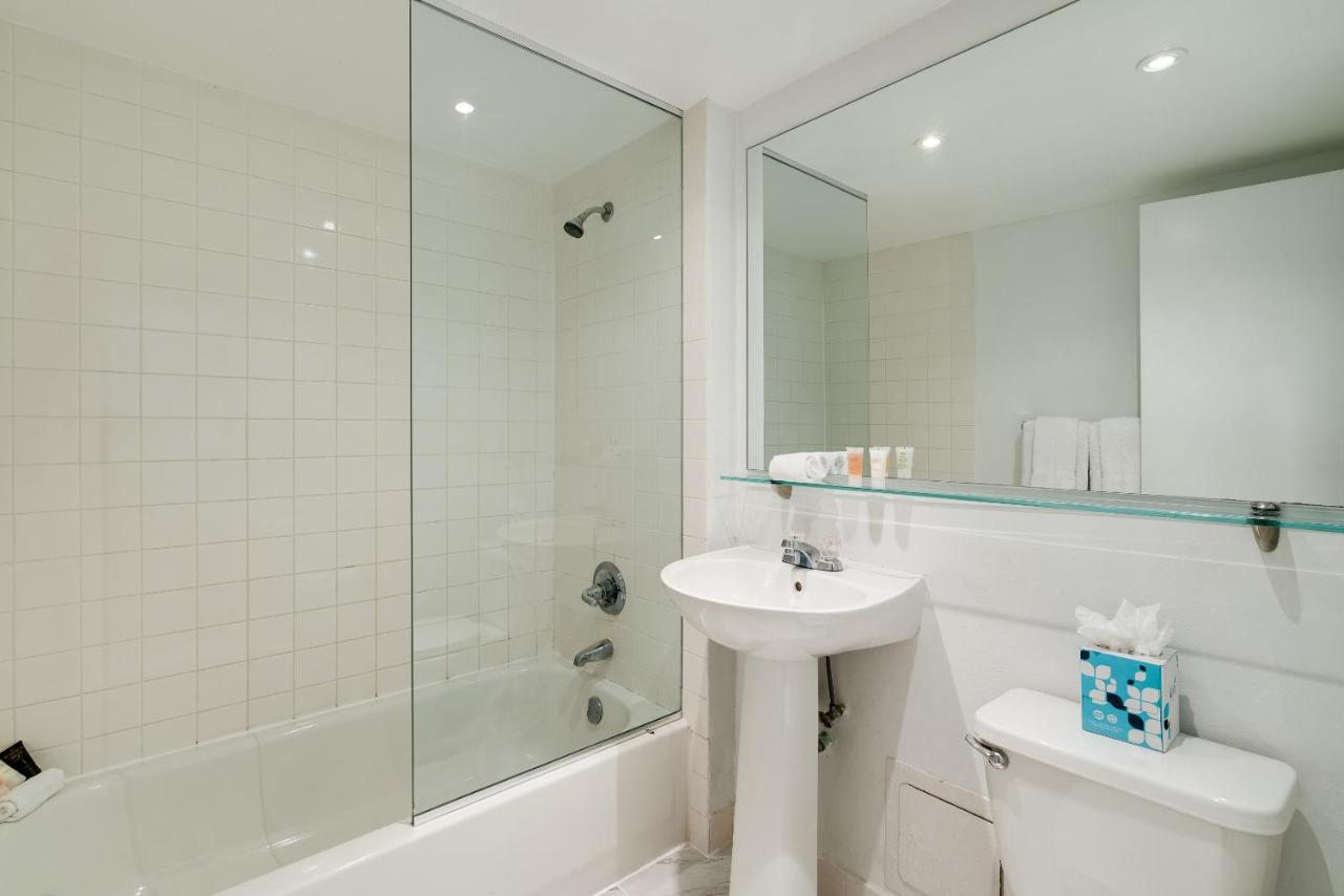 Studio Double with Two Double Beds at Crest Hotel Suites