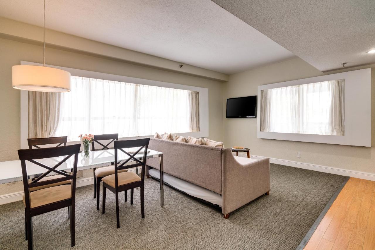 One-Bedroom Suite at Crest Hotel Suites