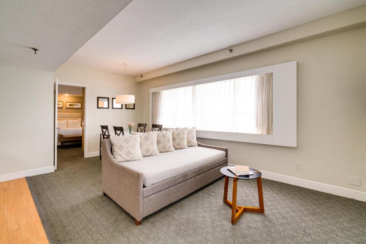 One-Bedroom Suite at Crest Hotel Suites