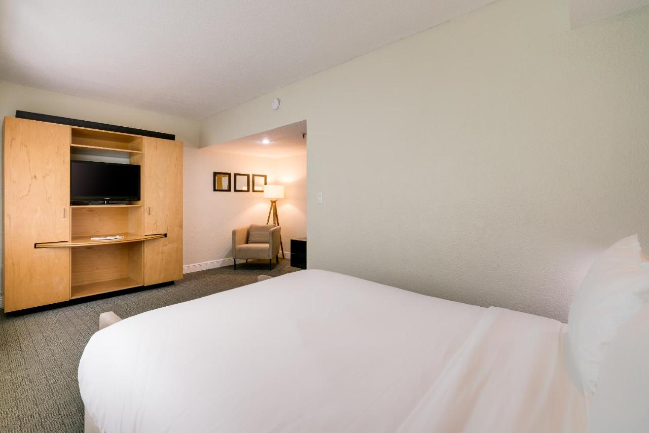 Standard Queen at Crest Hotel Suites
