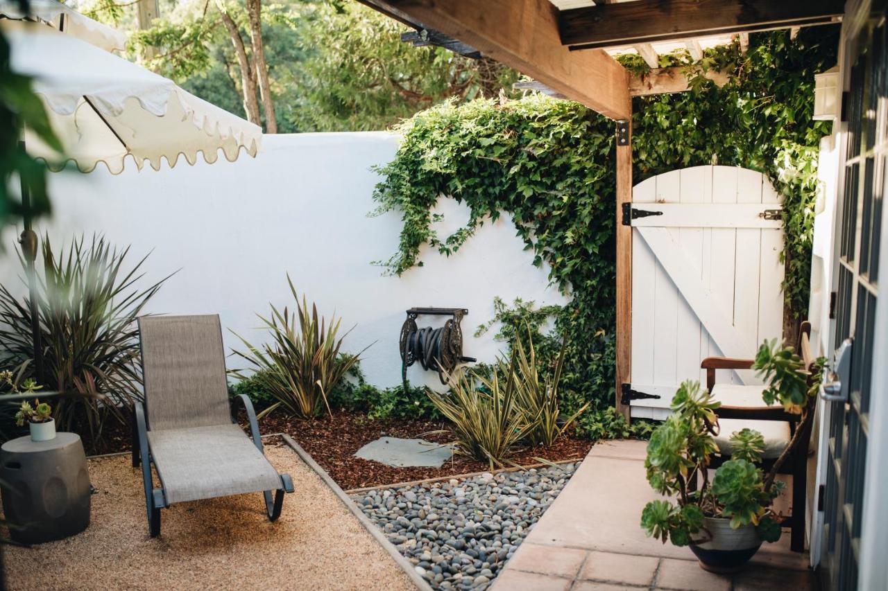 Queen Studio at Cottage Inn & Spa