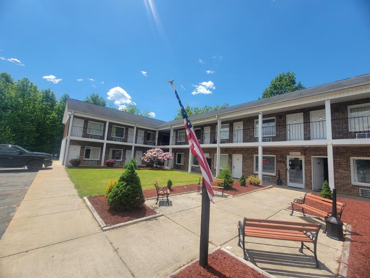 | Elk Inn Motel