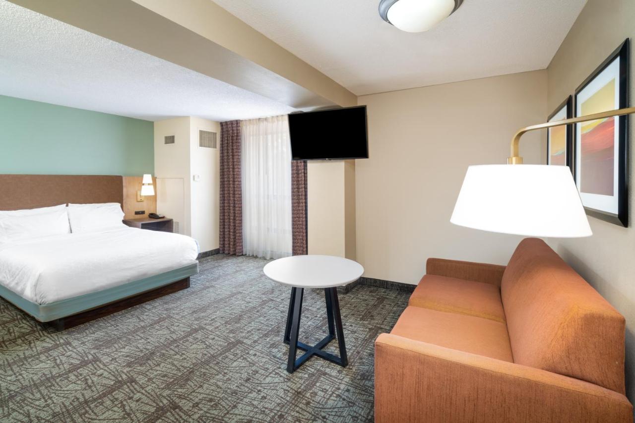 Queen Studio Suite at Staybridge Suites Memphis - Poplar Ave East by IHG