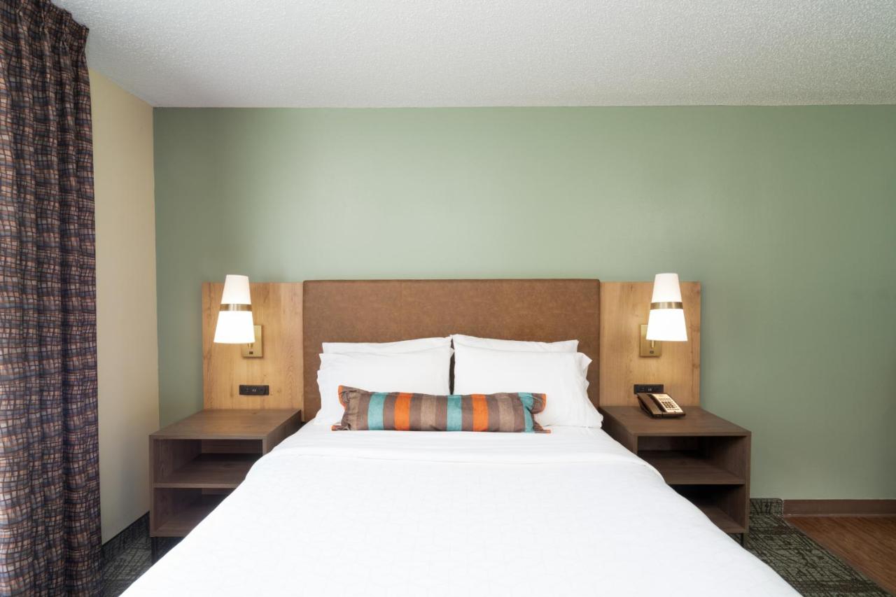 Queen Studio Suite at Staybridge Suites Memphis - Poplar Ave East by IHG