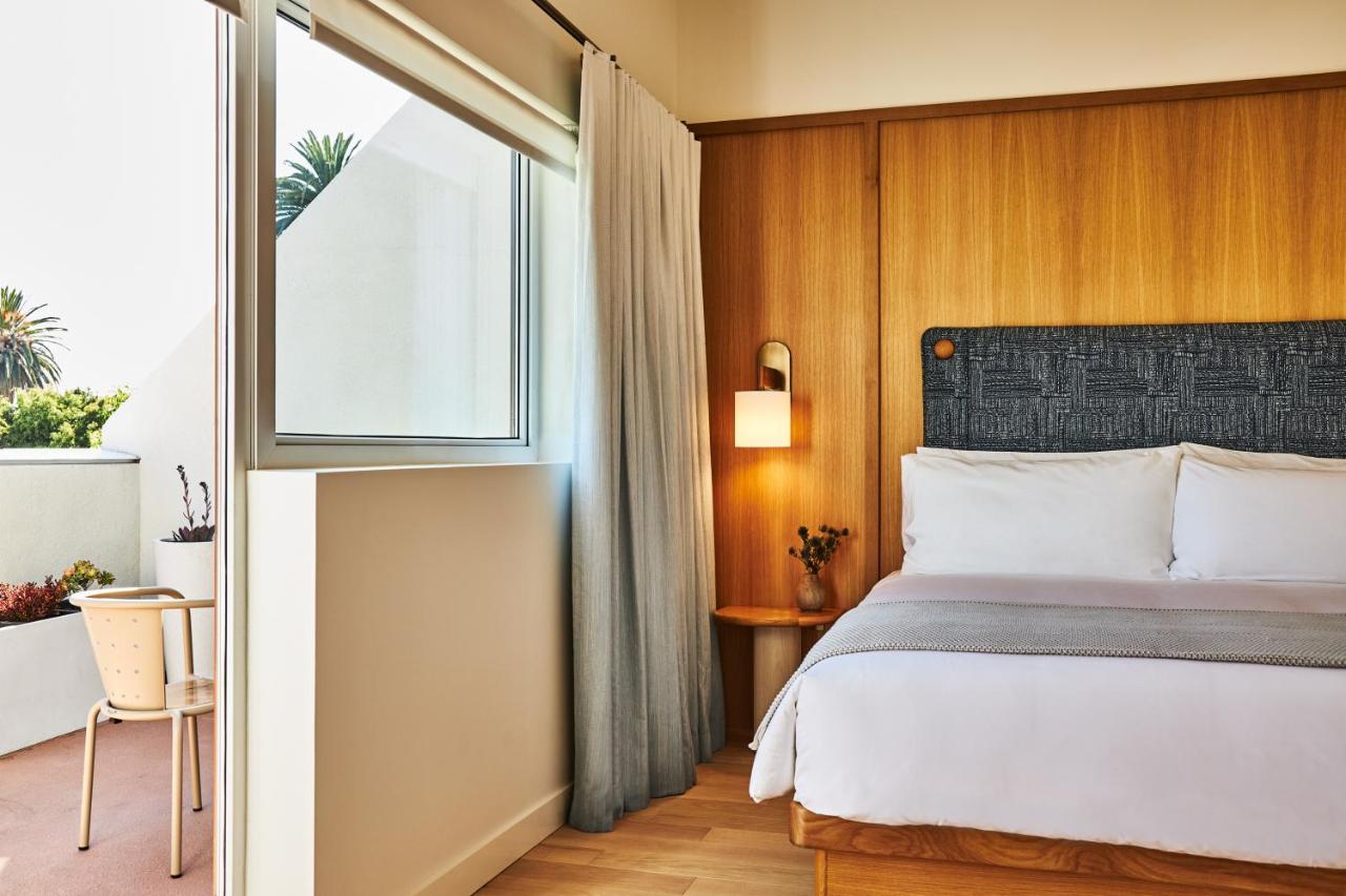King Room with Balcony at Alsace LA