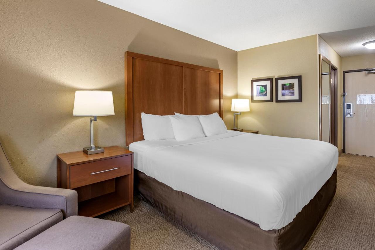 | Comfort Inn Moline - Quad Cities