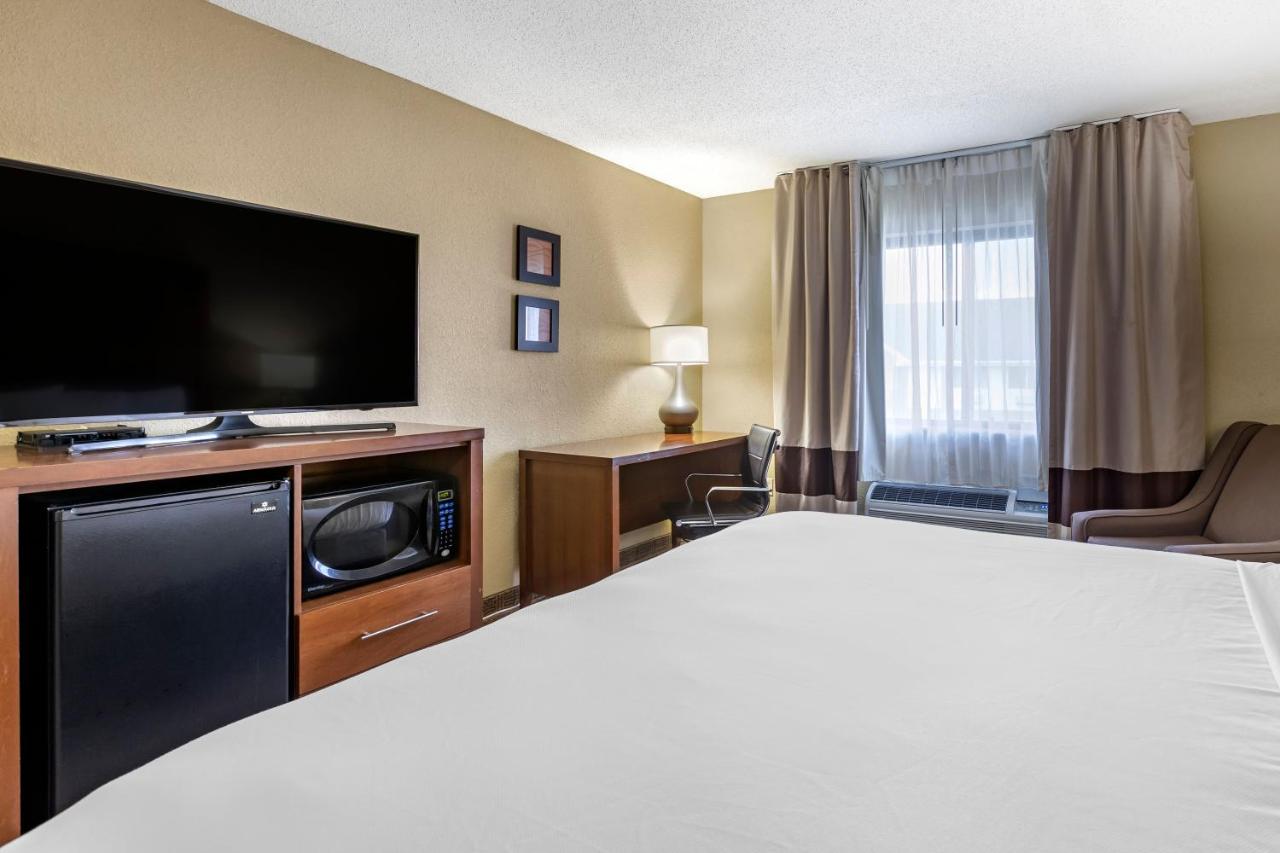 | Comfort Inn Moline - Quad Cities