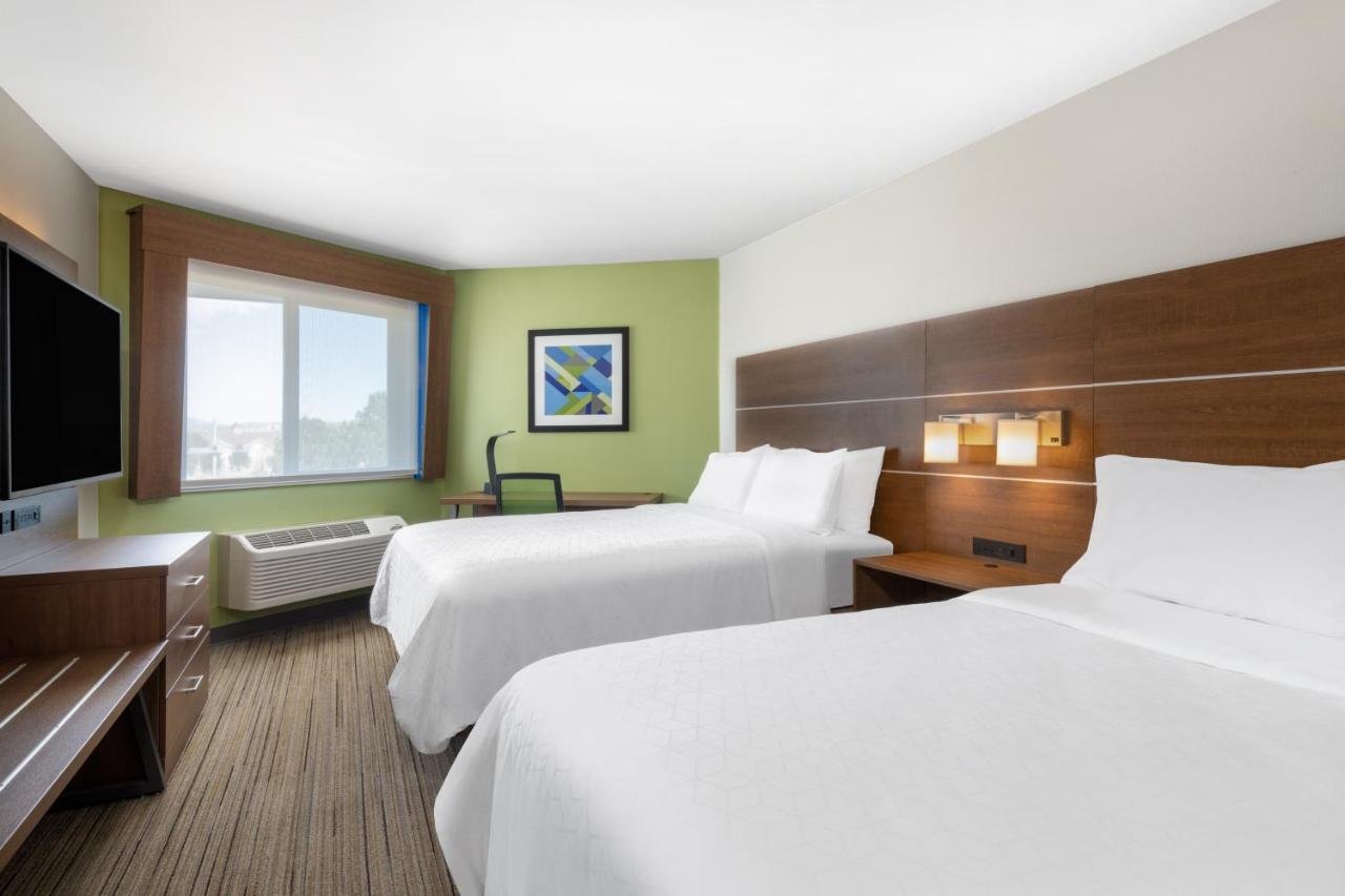 | Holiday Inn Express Colorado Springs Airport, an IHG Hotel