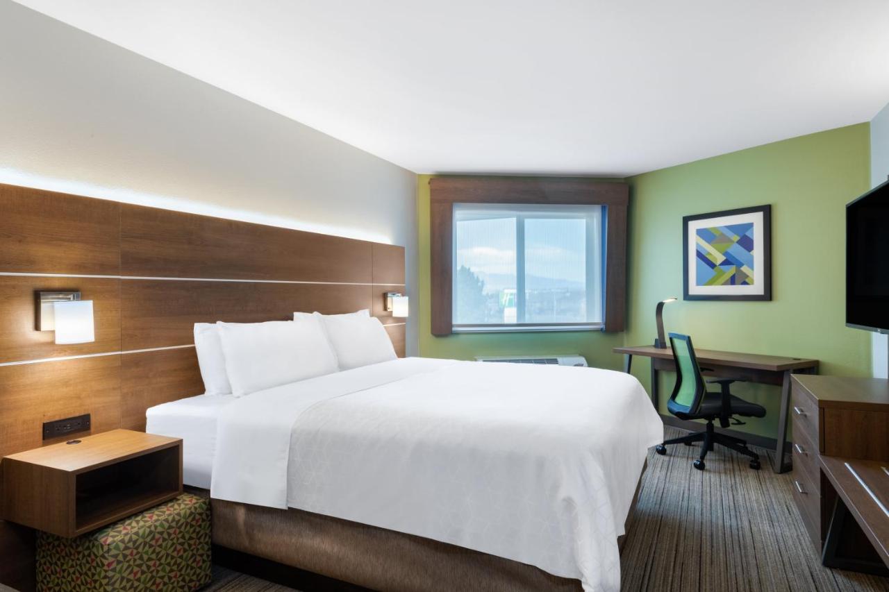 | Holiday Inn Express Colorado Springs Airport, an IHG Hotel